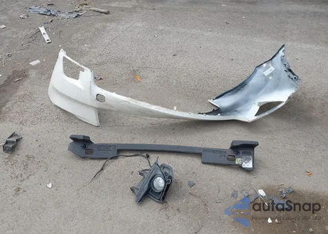 2016 Toyota Highlander Xle V6 z USA, uszkodzony, nr VIN 5TDJKRFH2GS232025